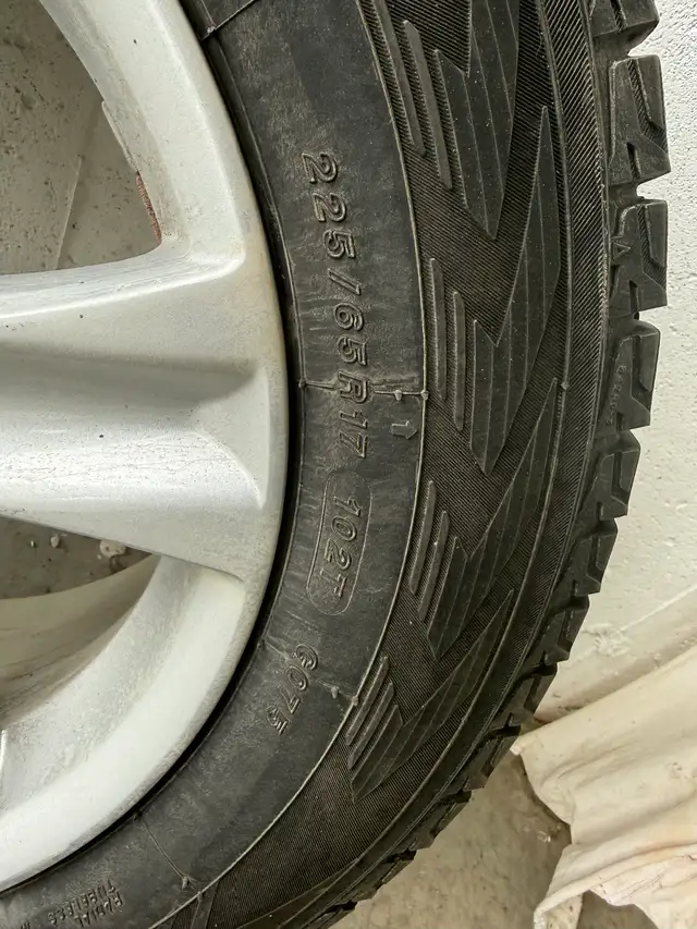 Winter Tire & Rim Set – Yokohama IceGuard G075 – Lexus NX / RAV4 in Tires & Rims in Markham / York Region - Image 4
