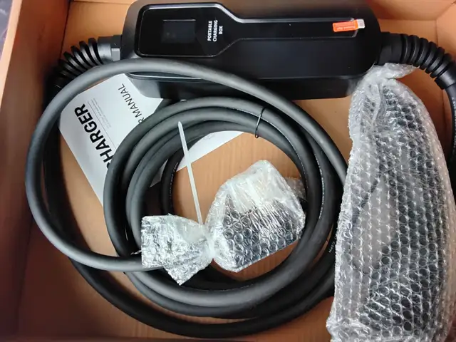 BESENERGY Level 2 EV Charger in Other Parts & Accessories in London - Image 4