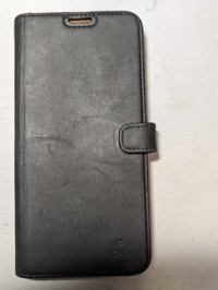 Leather wallet style case for a Samsung S21 cellphone 