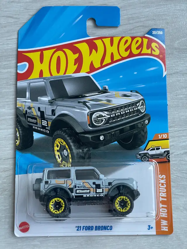 Hot wheels Ford Bronco Mud studs off road