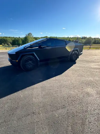 2024 Tesla Cybertruck – Foundation Series | Fully Loaded | Matte Black Wrapped For sale is a 2024 Te...