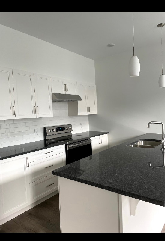 Room for rent Located in Vanier (Ethel & Marier) Room Rentals