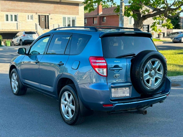 Toyota RAV4 — photo 3