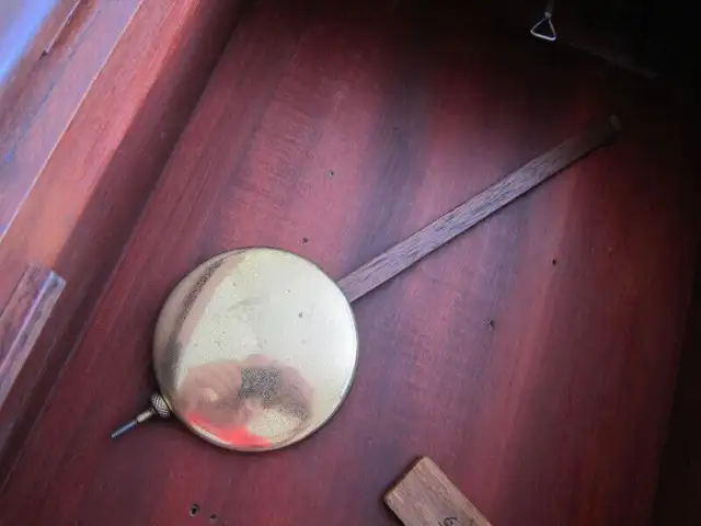 Nice Seth Thomas Queen Anne Wall Clock in Other in Ottawa - Image 5