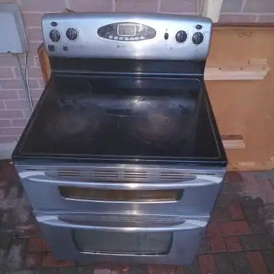 I'm selling a Maytag Gemini double oven electric range. This used range features a smooth top and du...