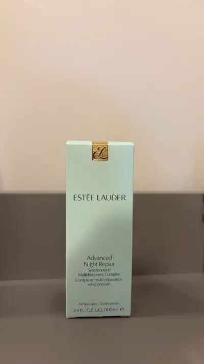 Estée Lauder Advanced Night Repair Serum 100ml Condition: Brand new, in a unopen box. Pick up: Eglin...