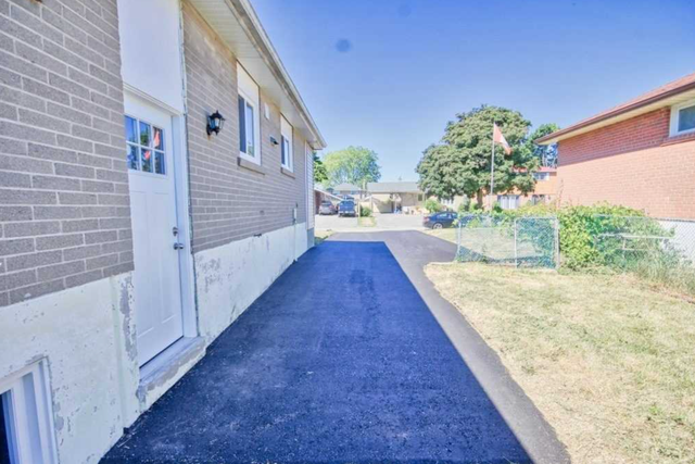 Renovated (All inclusive) 2 bedroom basement apt in pickering!! in Long Term Rentals in Oshawa / Durham Region - Image 10