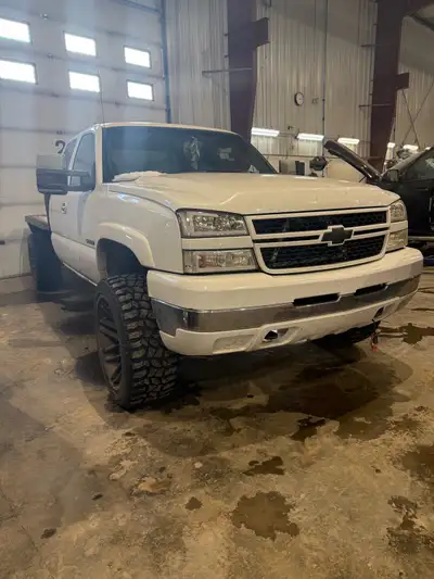 6.0LS 388,000 and rising as it’s my daily. 3 inch lift, 24x12 GT agressions, 35x12 haidi’s. Cat dele...