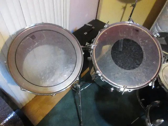 Concert TOM tambour 15" et 16" Ludwig stand in Drums & Percussion in Laval / North Shore - Image 10
