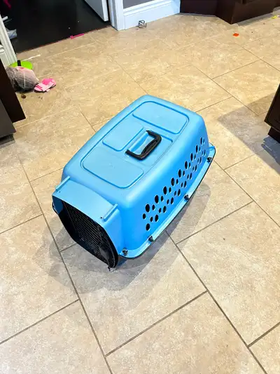 Medium Top Paw kennel - used once for airline travel, View more