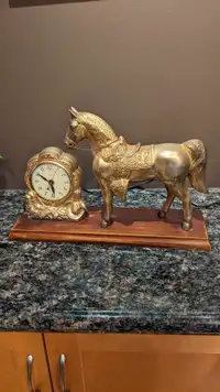 United mid 1900s horse brass clock