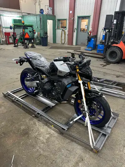 2025 mt09sp 5000km on the bike absolutely nothing wrong with this machine always serviced on time an...