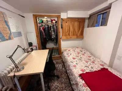 I’m looking for a roommate in a 2 bedroom 1bathroom basement in the Annex, it’s very close to Bathur...