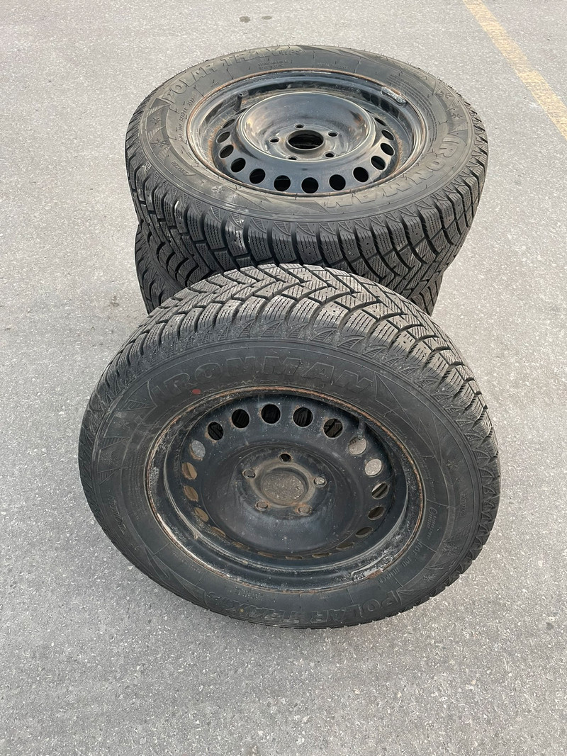 Honda Civic Winter Tire Set 205/65R15 Winter Tires on 5x114 Rims