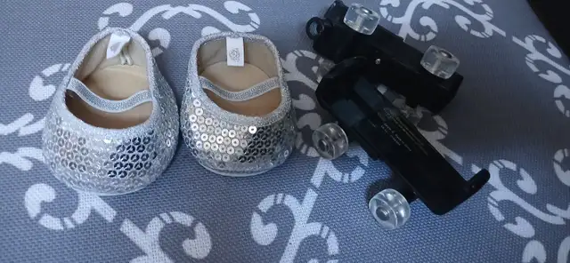 Build a bear shoes/skates in Toys & Games in Oshawa / Durham Region - Image 2