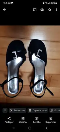 Chaussures noires taille 9 pratiquement neuves