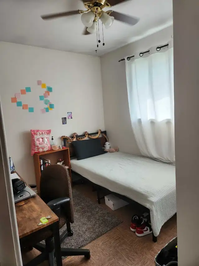 Room for rent near Trent University