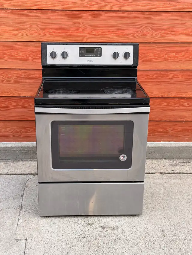 Whirlpool Stainless Steel Electric Range – 30” in Stoves, Ovens & Ranges in Mississauga / Peel Region - Image 2