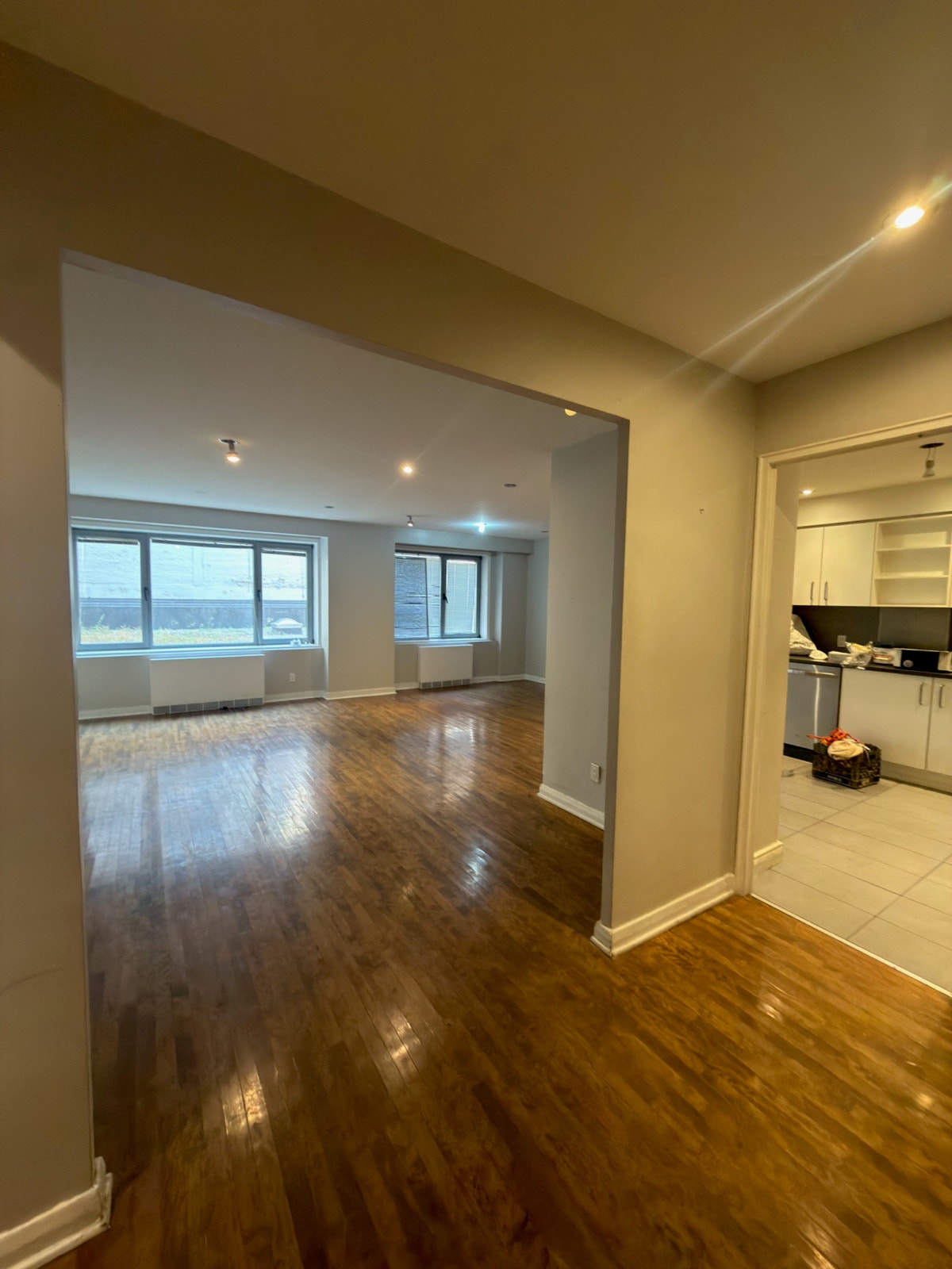 2 MONTHS FREE 3 1/2 ( 1 bedroom, 1 bathroom ) Downtown — photo 3