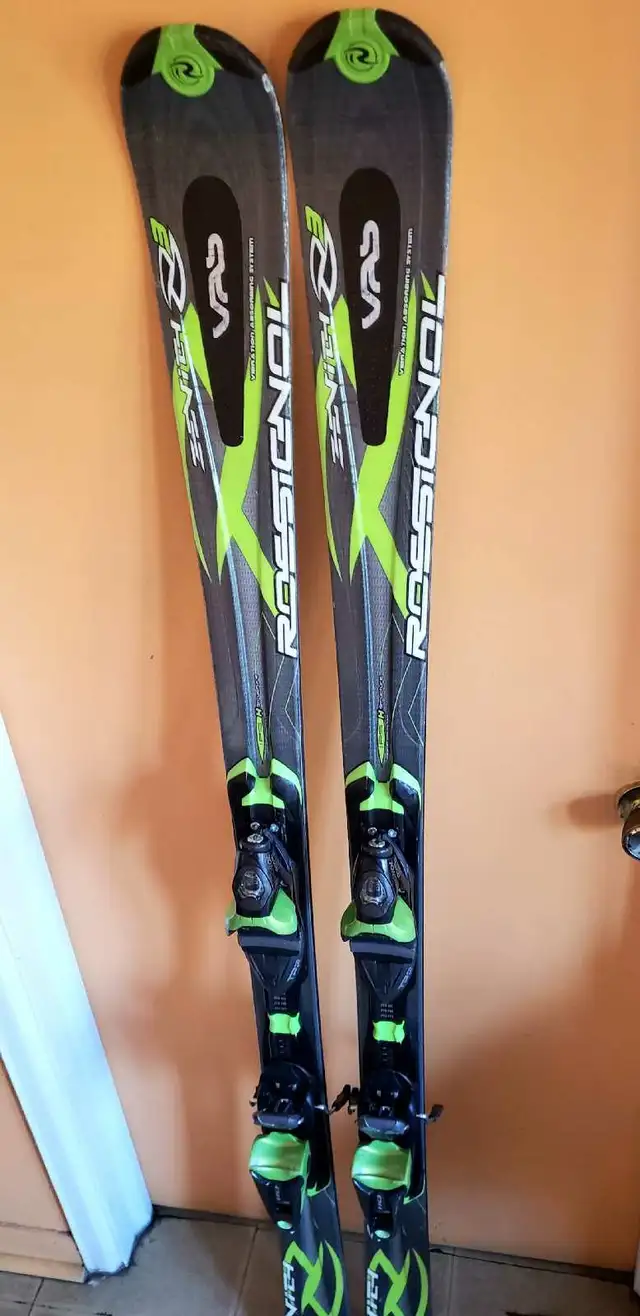 Skis alpin*Rossignol Zenith Z3* fixations Rossignol TPI2 -162 cm in Ski in City of Montréal - Image 5