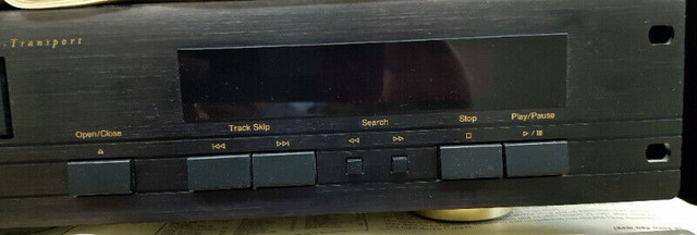 PARASOUND C/DP-1000 CD PLAYER WITH REMOTE CONTROL in Stereo Systems & Home Theatre in City of Toronto - Image 3