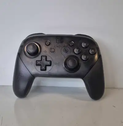 Nintendo Switch Pro Controller (32804222), View more