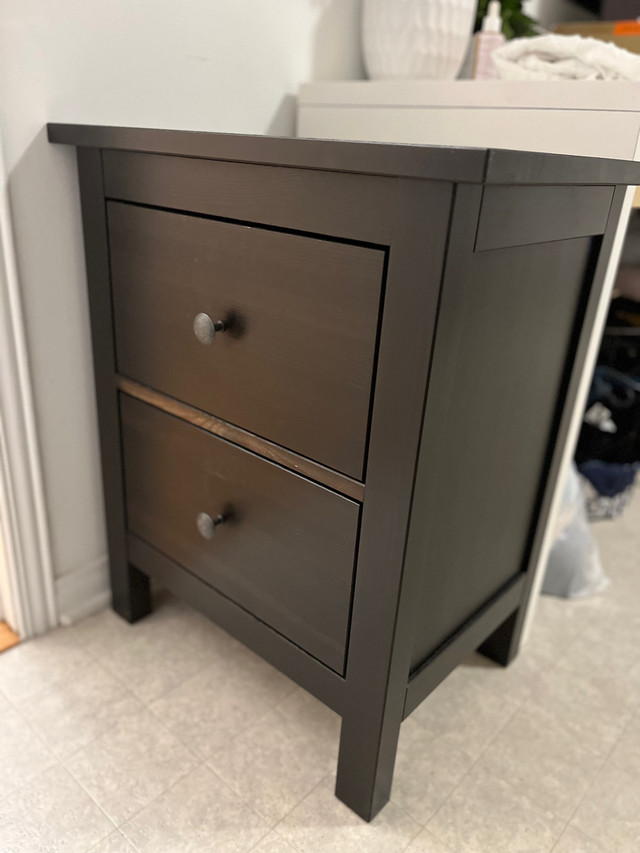 Nightstand  dans Commodes et armoires  à Laval/Rive Nord