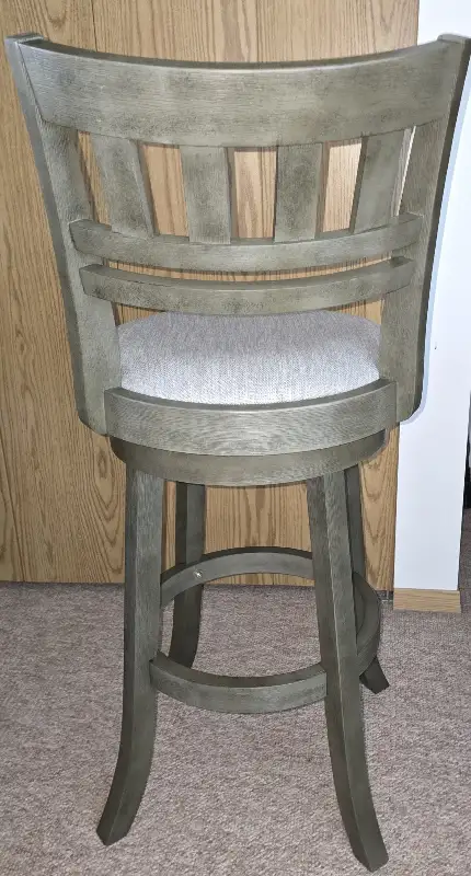 New in the box Swivel Bar Height Stool in Chairs & Recliners in Parksville / Qualicum Beach - Image 6
