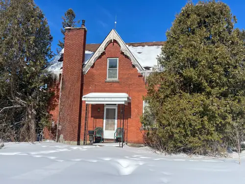 Room for rent in older country home in the country in west end of Ottawa 4 bedroom No pets All utili...