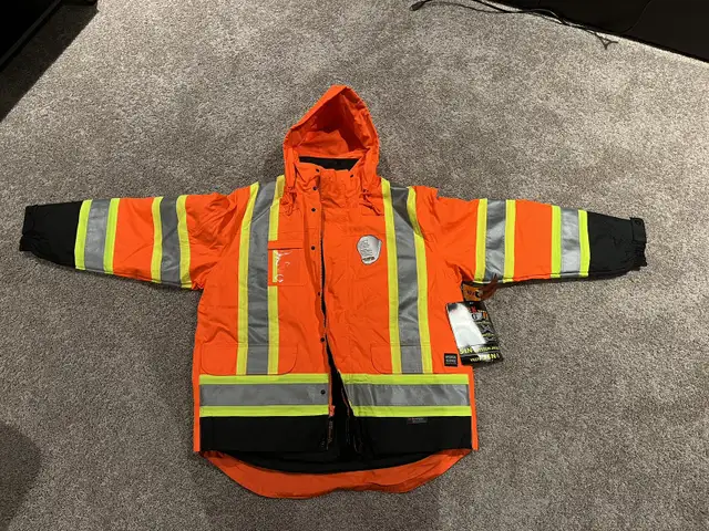 Work King 5-in-1 jacket with safety stripes  in Men's in Winnipeg - Image 2