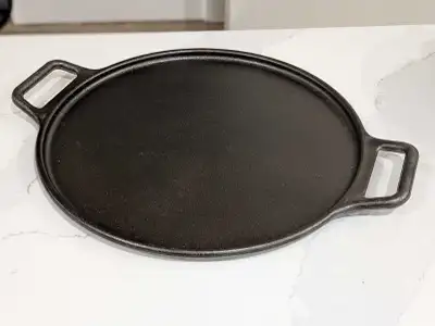 Lodge P14P3 14-Inch Pro Logic Cast-Iron Pizza Pan (Black), View more