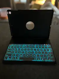 iPad Keyboard Case 