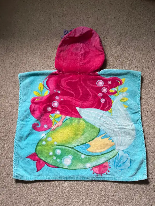 Disney The Little Mermaid Girls Beach Towel in Other in Markham / York Region - Image 3