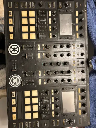 Native Instruments Traktor Kontrol S8, View more