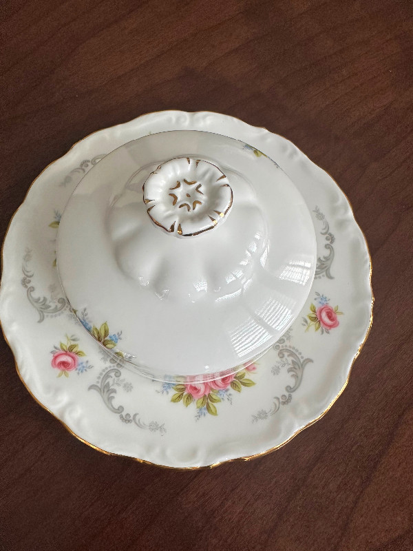 Royal Albert Tranquility Butter Dish in Kitchen & Dining Wares in Peterborough - Image 3