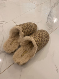 Micheal Kors  slippers 