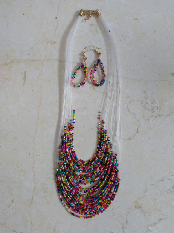 Beaded earring and necklace set in Jewellery & Watches in Edmonton