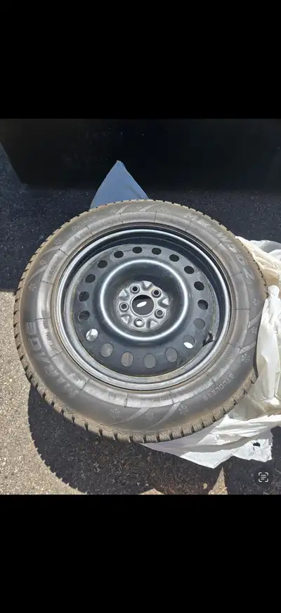 4 tires 235/60/R18 With rims Like new condition Used one winter season on 2022 Kia Sorento 1500 obo...