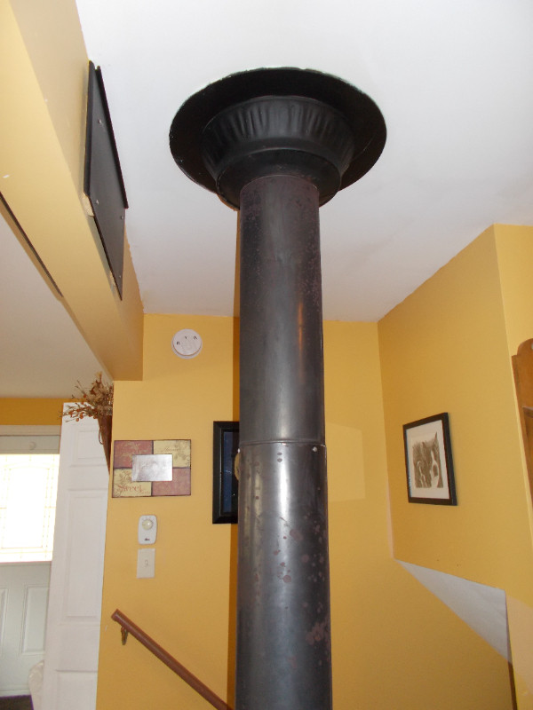Jotul F400 Woodstove in Fireplace & Firewood in Fredericton - Image 3