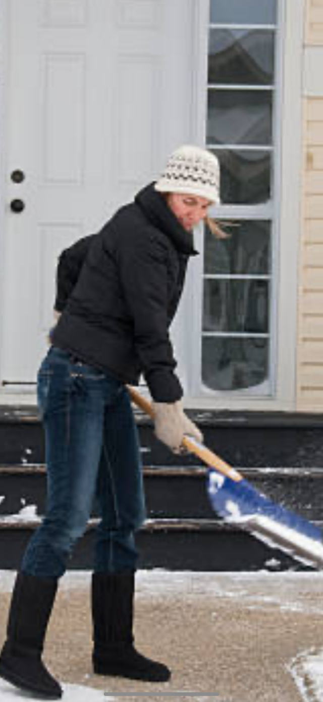 Snow shovel in Other in Oshawa / Durham Region - Image 4