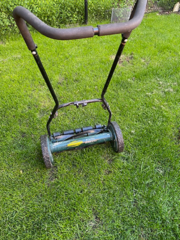 YARDWORKS 16" MANUAL REEL LAWN MOWER in Lawnmowers & Leaf Blowers in Markham / York Region - Image 5