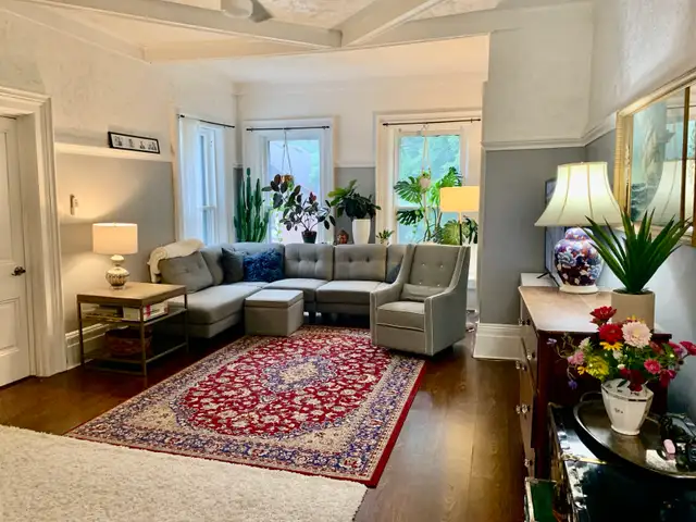 2 Bedroom Apartment - on the Thames River