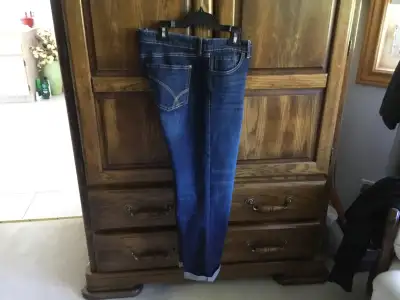 Capri jeans size 11 - destressed jeans wore one time,too small