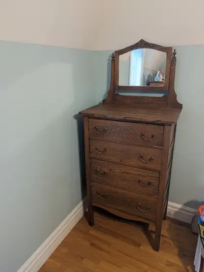 Commode meuble. Miroir antique chêne. Antiquité, View more