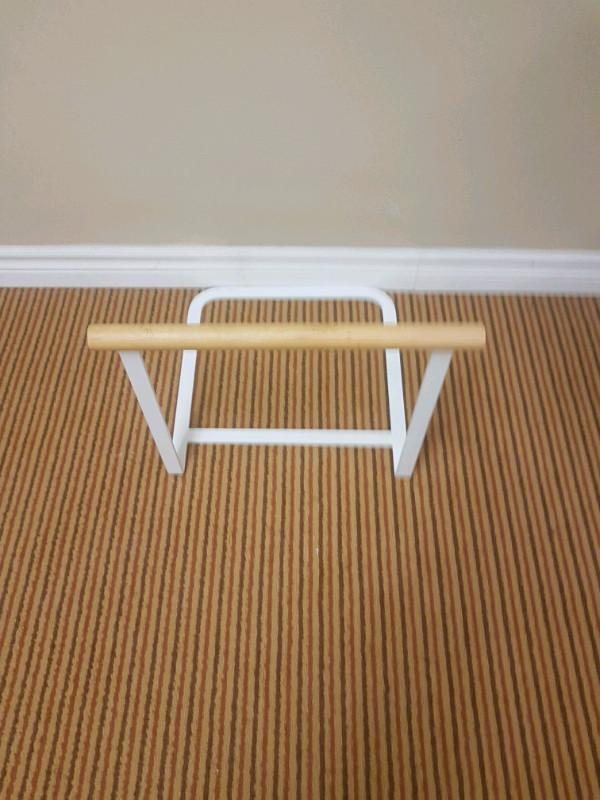 Bed assist rail in Beds & Mattresses in Mississauga / Peel Region - Image 4