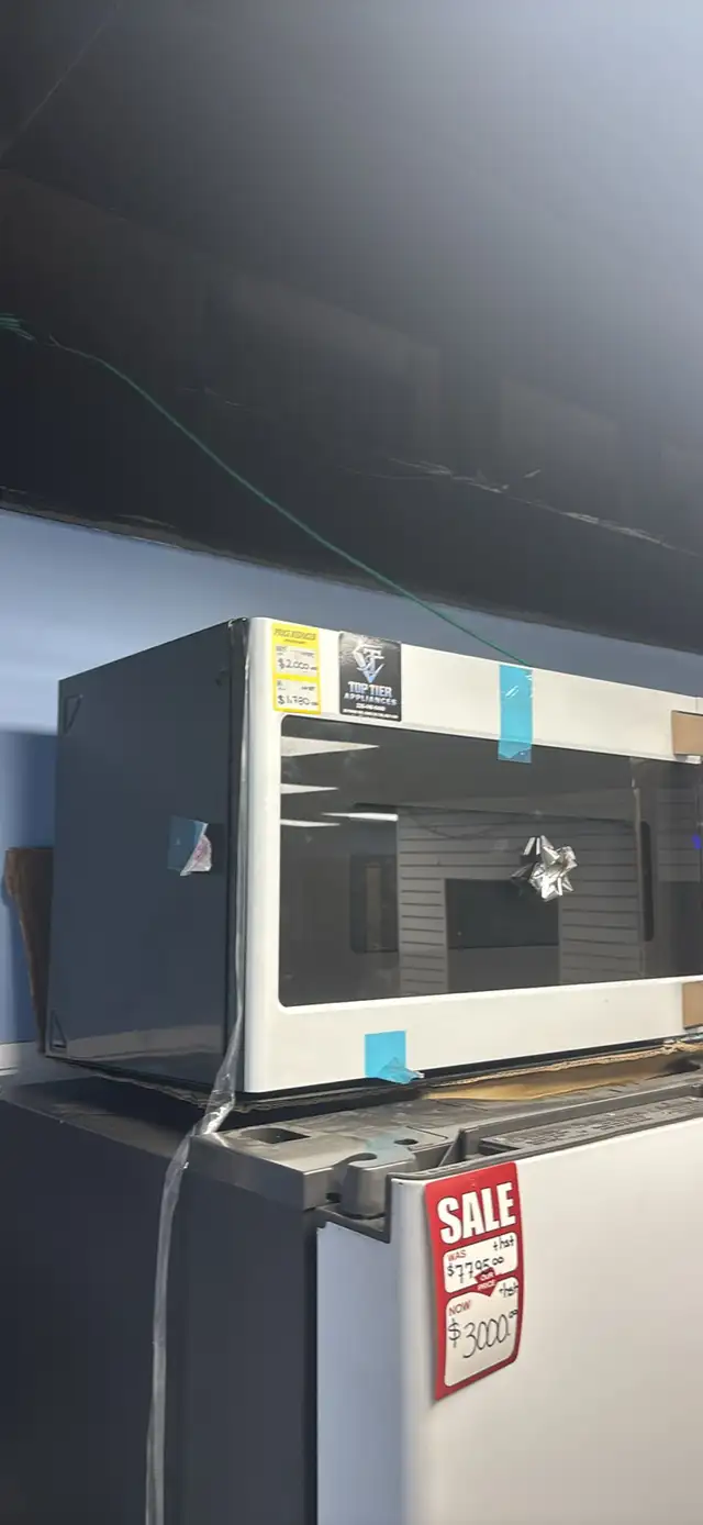 GE Café “30” White Over the Range Microwave in Microwaves & Cookers in Norfolk County - Image 4