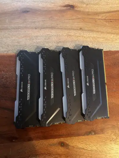 DDR4 32GB Corsair Vengeance RGB Pro, View more