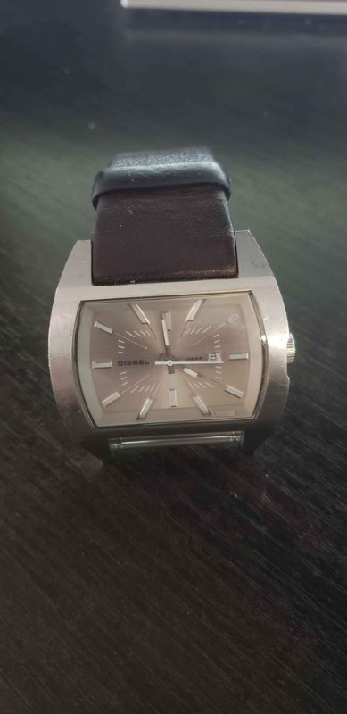 Diesel dz1113 dz-1113 340703 wrist watch / please see descriptio dans Bijoux et montres  à Longueuil/Rive Sud