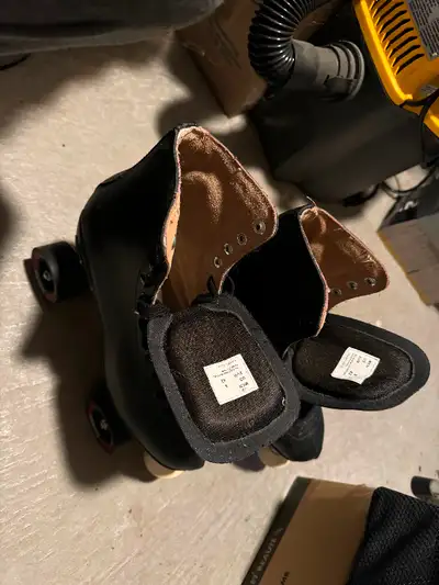 Chicago Men's Leather Lined Rink Skate (Size 9), View more