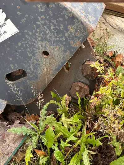 Bobcat Brand stump grinder,,,,,Bought for our own trees ,,,,,has not done a lot of trees. Call or te...